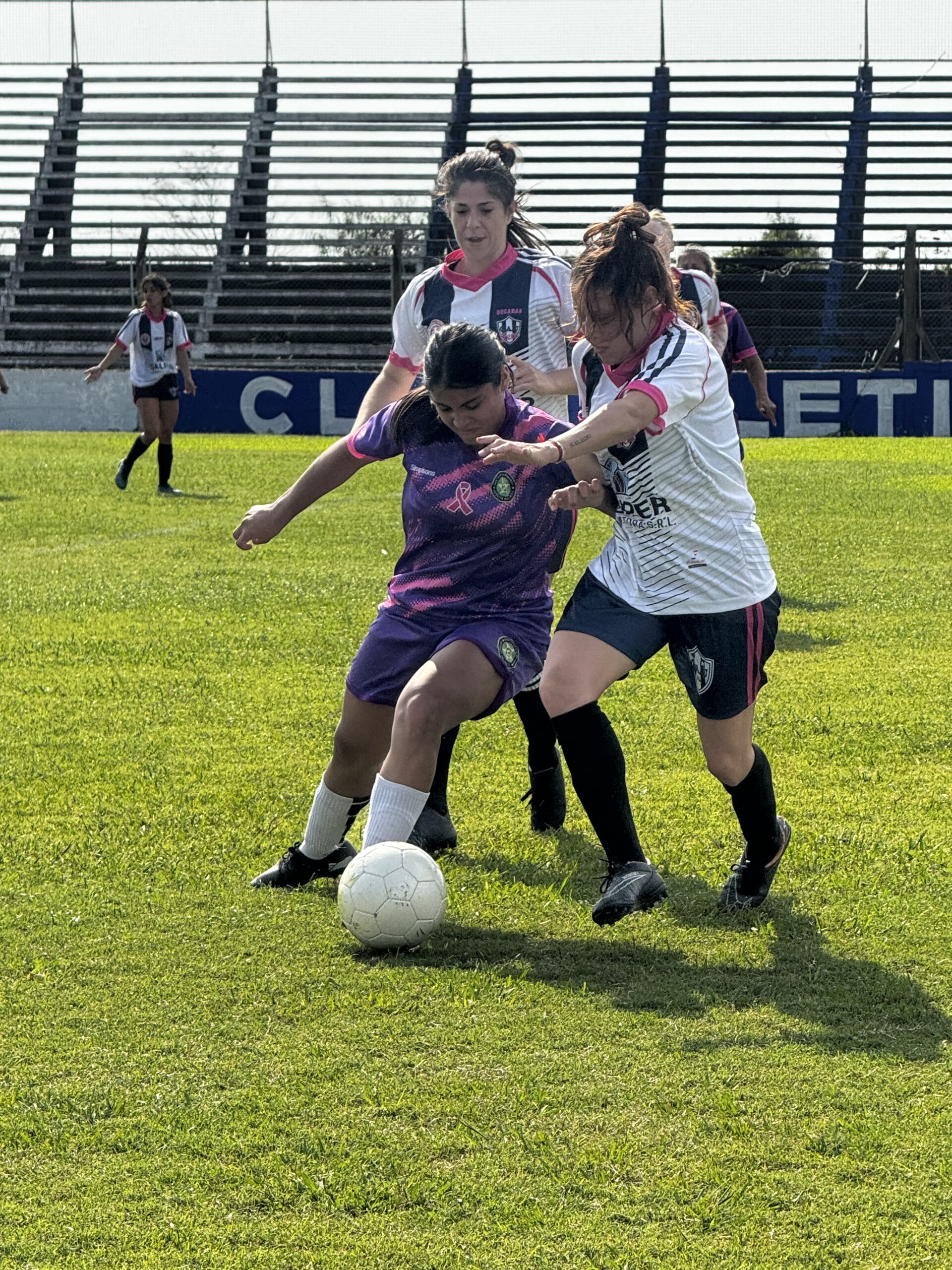 ARRANCO EL TORNEO FEMENINO DE FÚTBOL